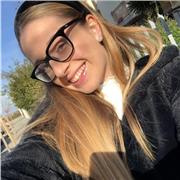 Studentessa universitaria si offre per ripetizioni e aiuto compiti dalle elementari al biennio delle superiori